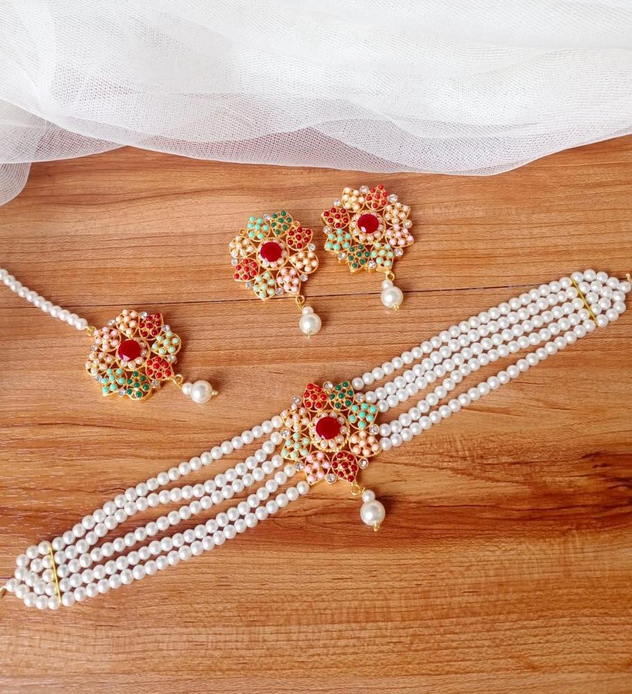 Trendy Choker Set with Bindiya