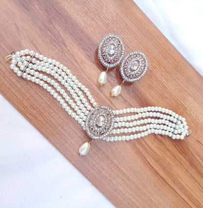 White Choker Set